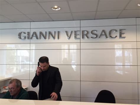 svendita versace novara cosa si può comprare|Gianni Versace Spa, Via Enrico Fermi, 7, Novara NO, Telefono .